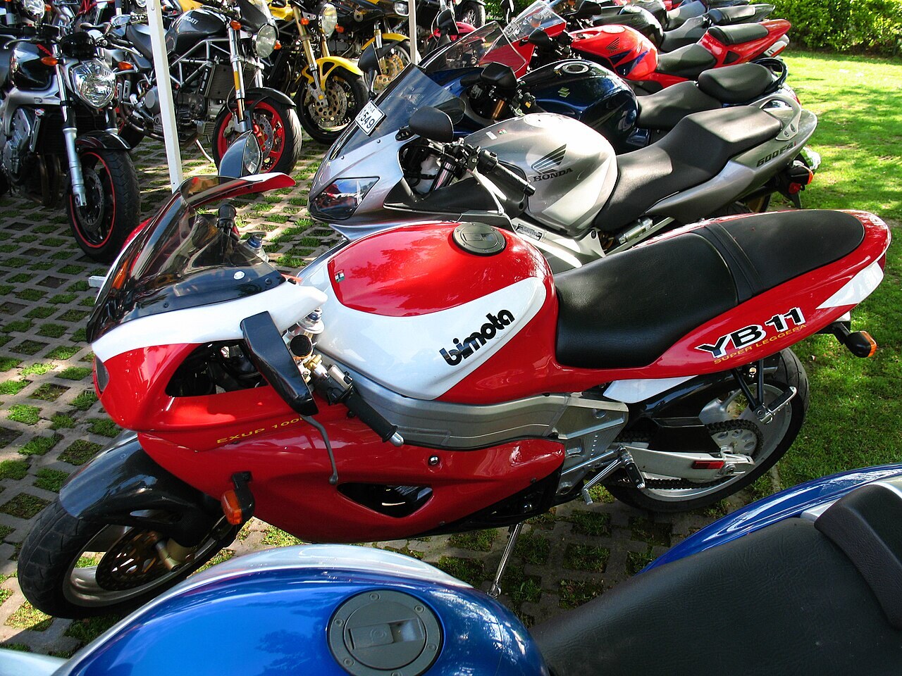 YB 11