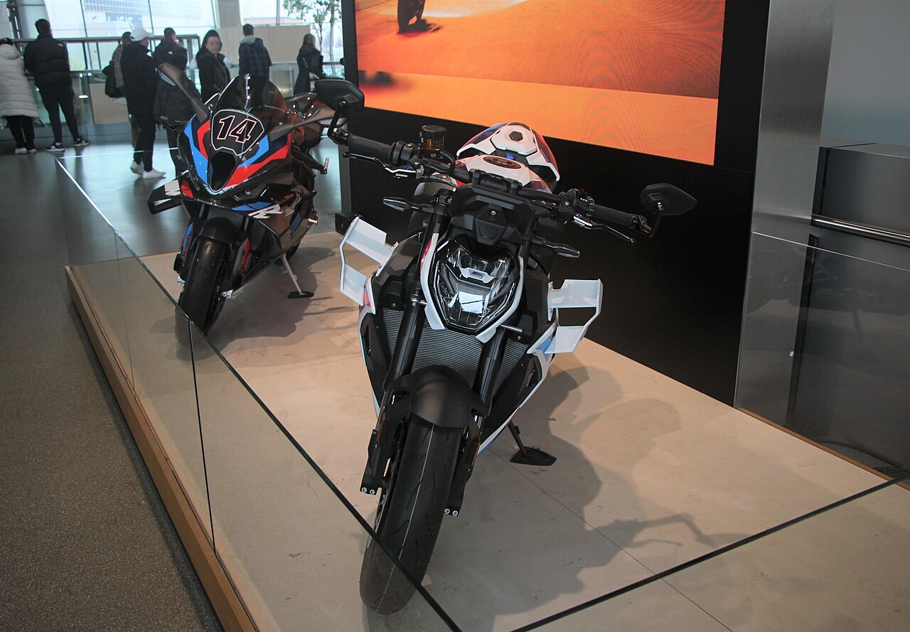 M 1000 RR