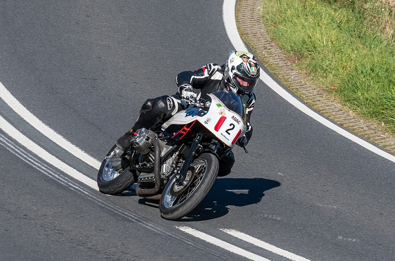 R 100