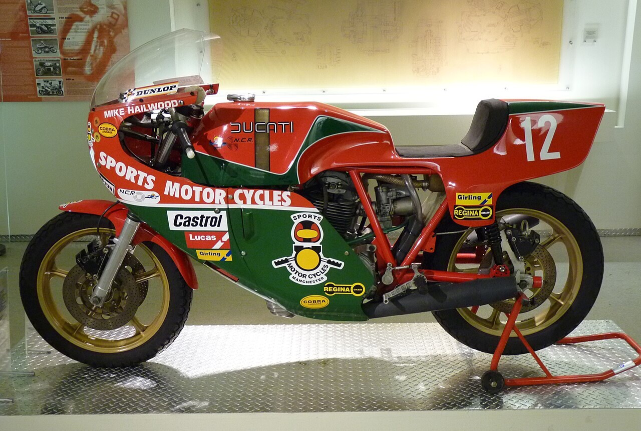 900 SS