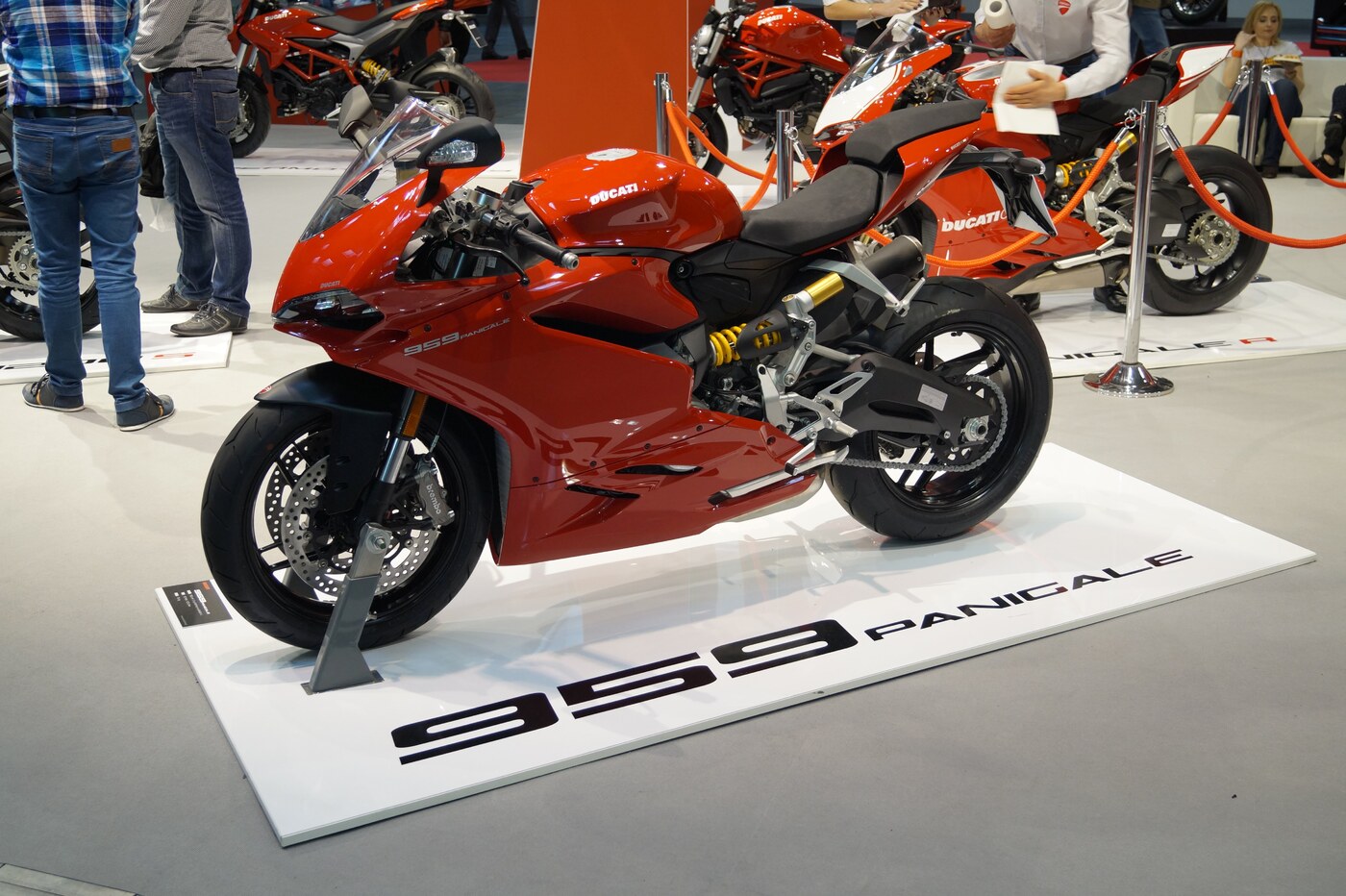 959