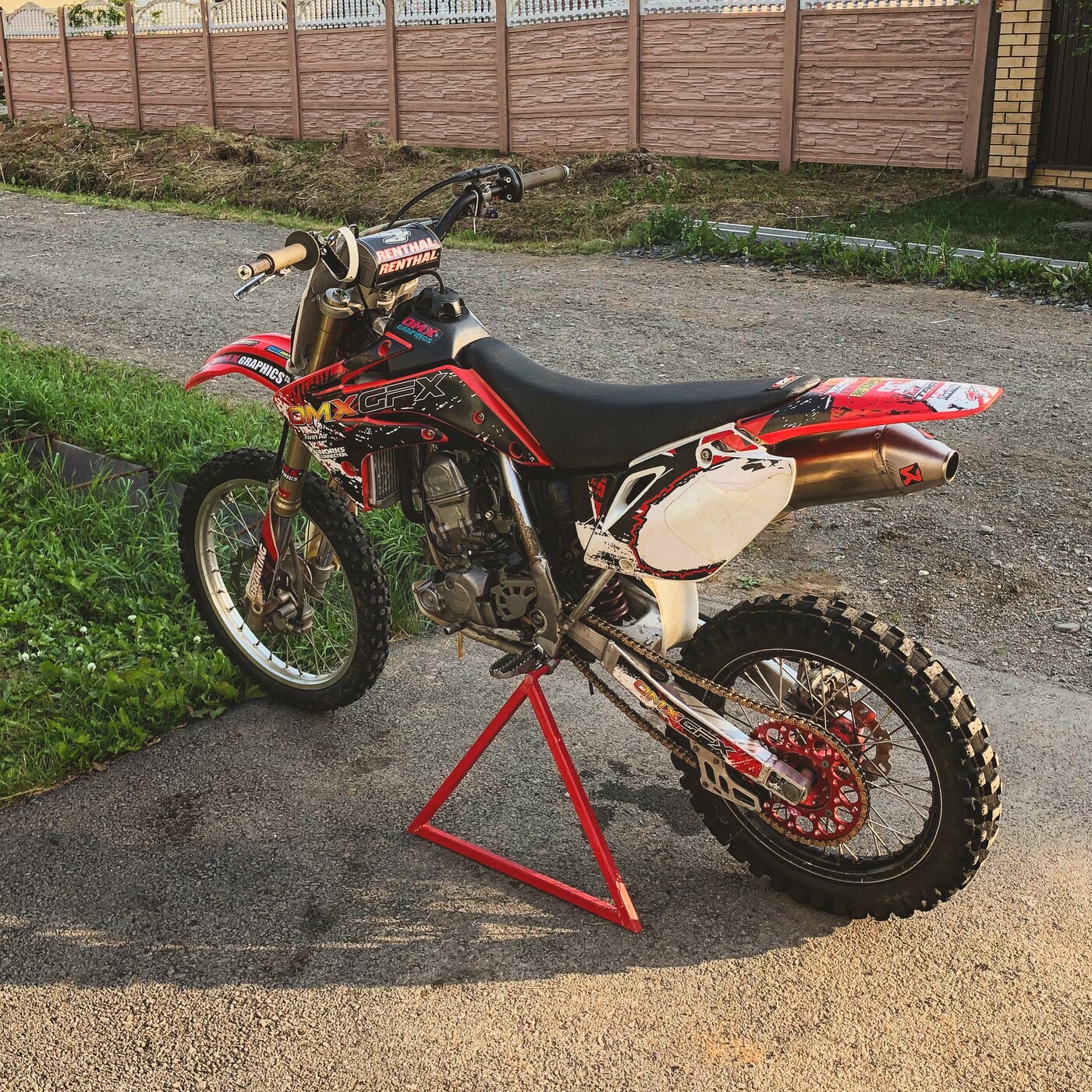 CRF 150 R