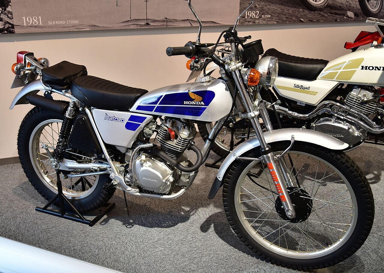 TL 125 S