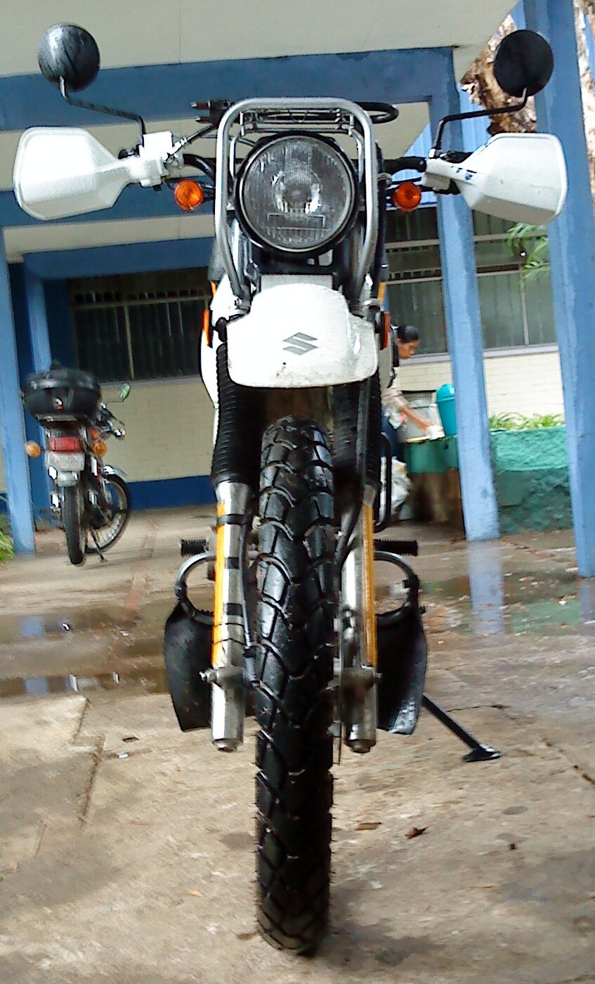 DR 200 SE