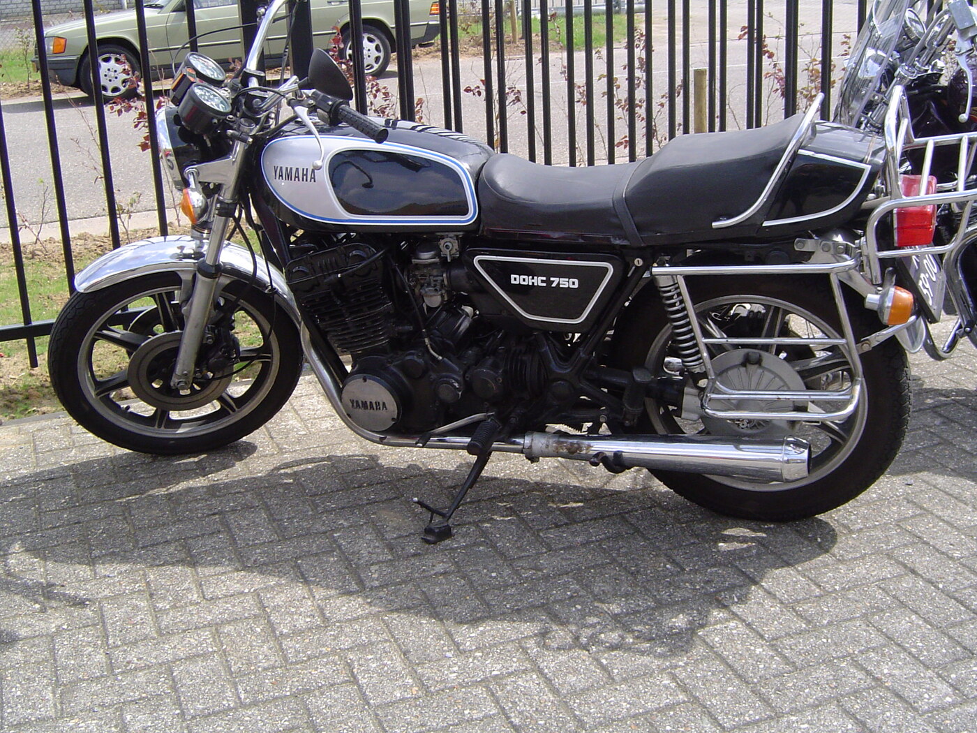 XS 750