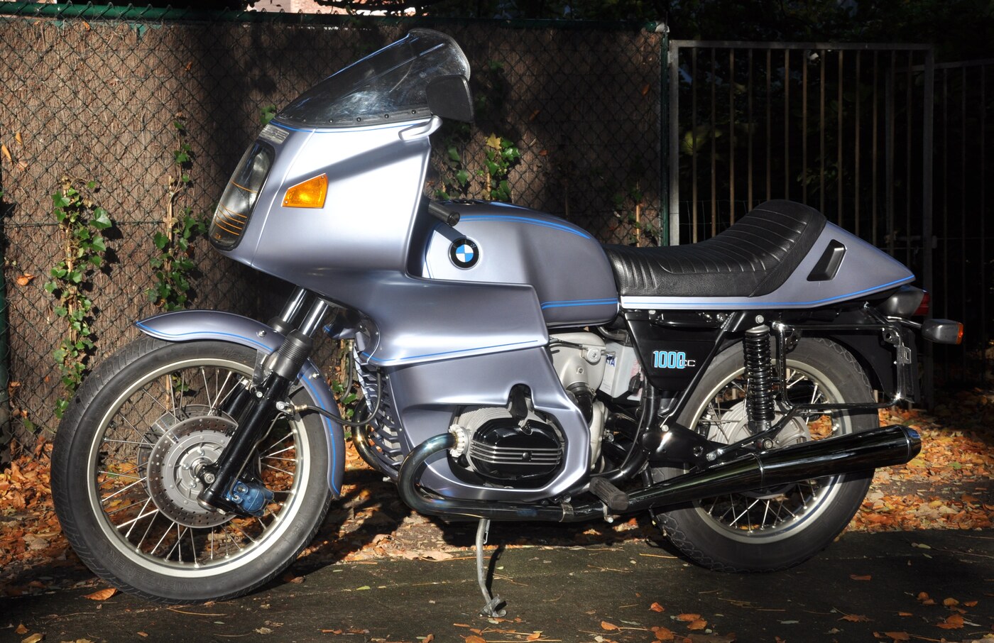 R 100 RS Classic