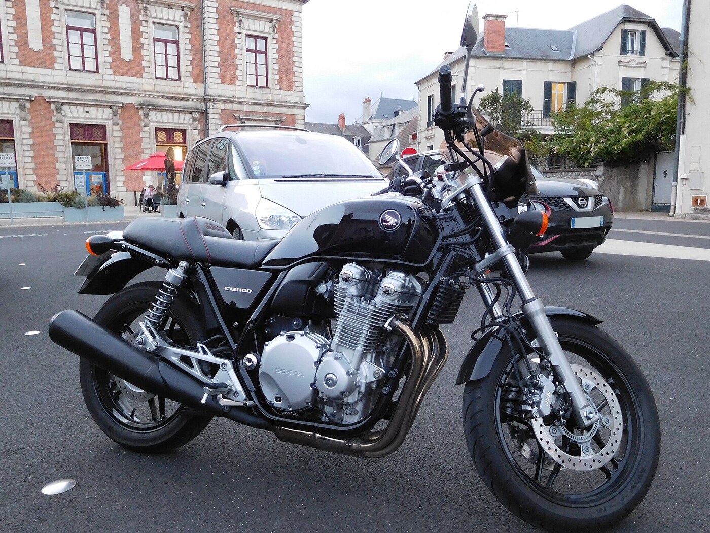 CB1100 Black Style