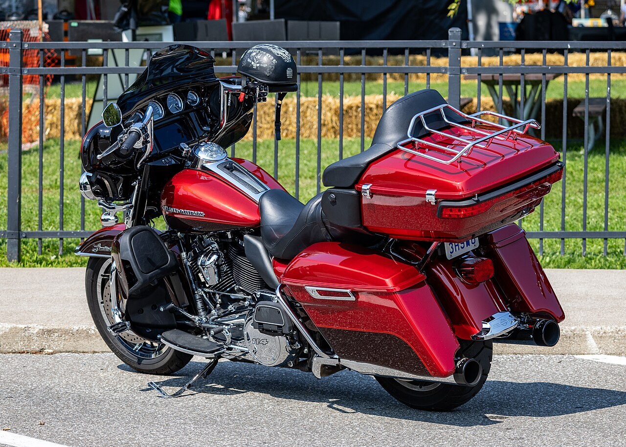 FLTR Road Glide