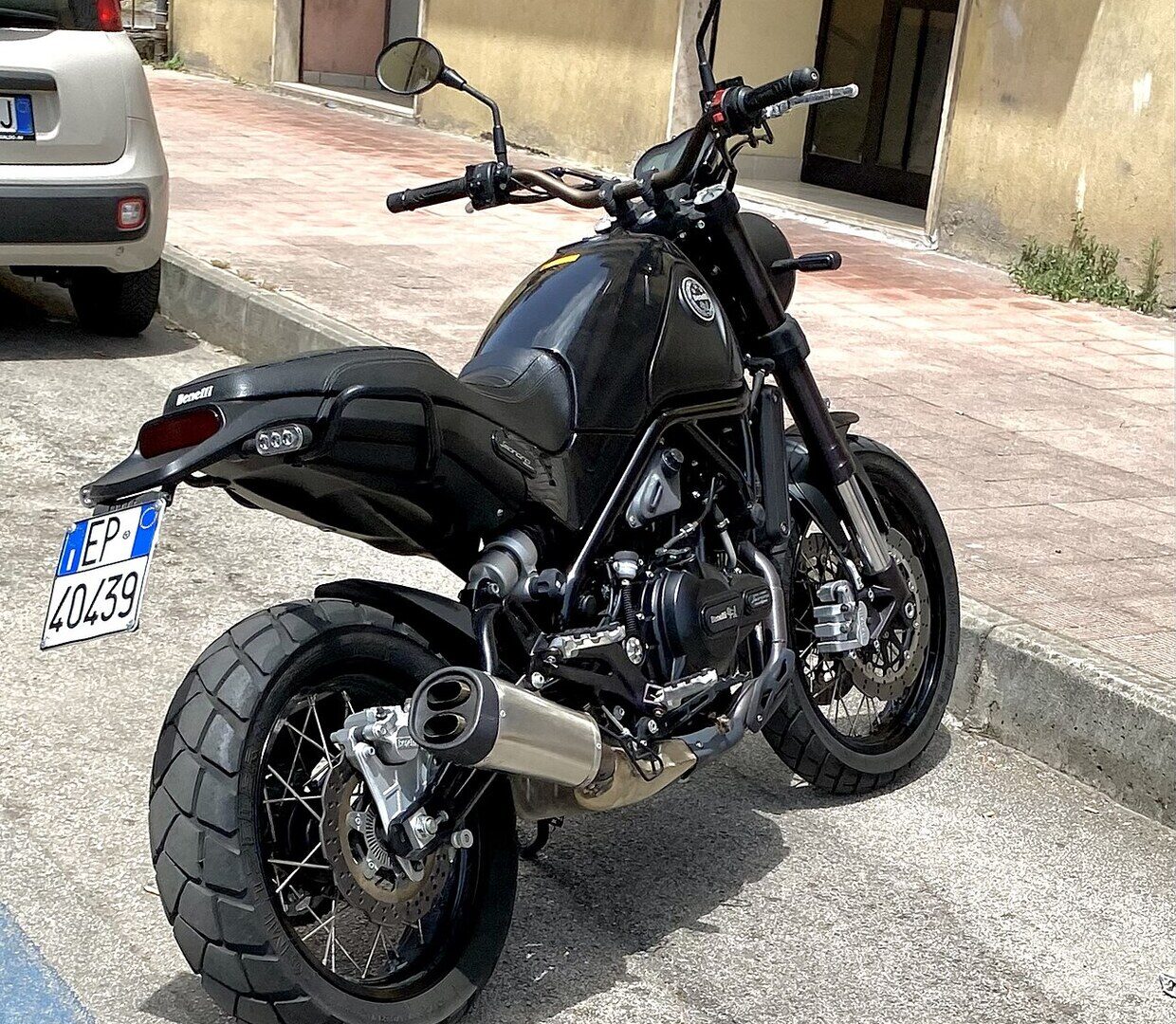 Leoncino 500 ES