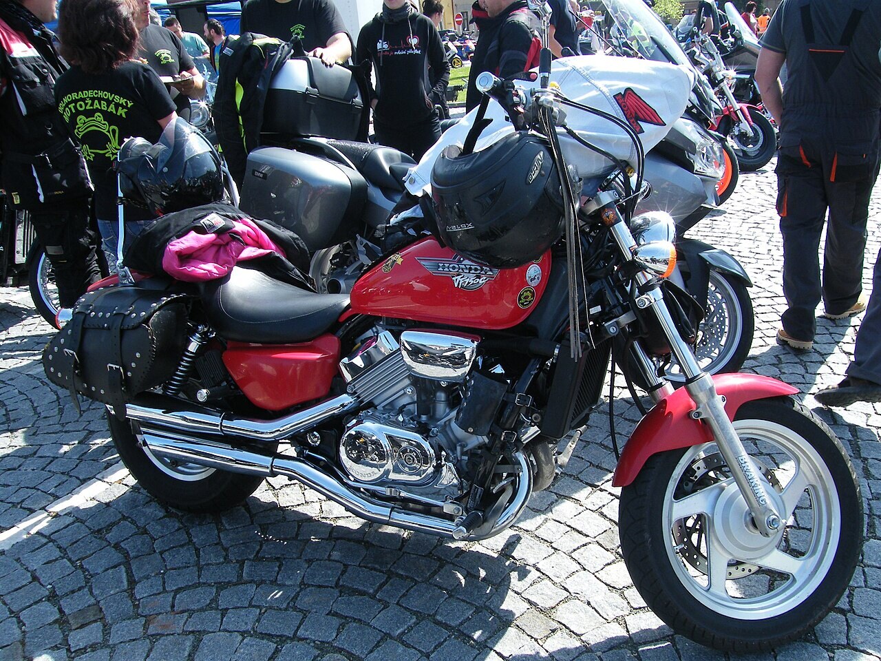 Magna (VF750C V45)